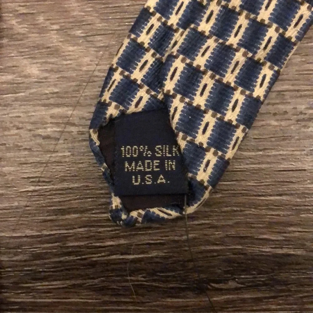 Structure Tie